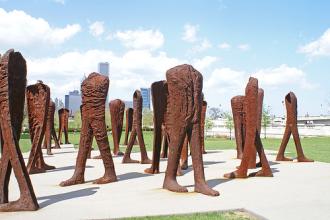 Agorà di Magdalena Abakanowicz Agorà