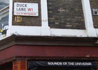 Il negozio di dischi Sounds of the universe