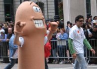 Cazzo ambulante. Cazzo gigante
